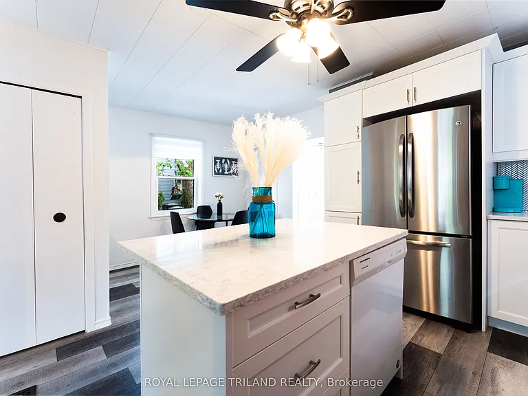 326 Smith St — Photo 8