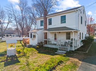 12 Methodist St E, Niantic, CT 06357