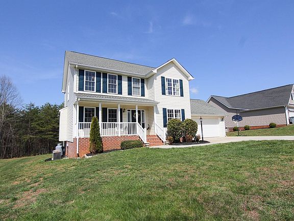 4th image of 93 Shelly Ct