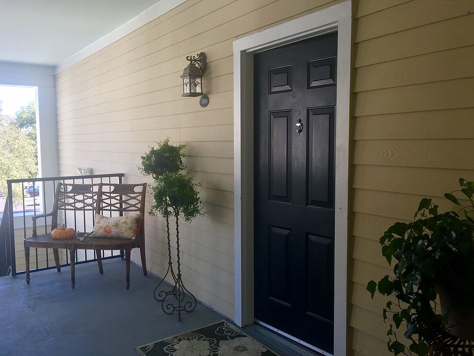 Private entryway