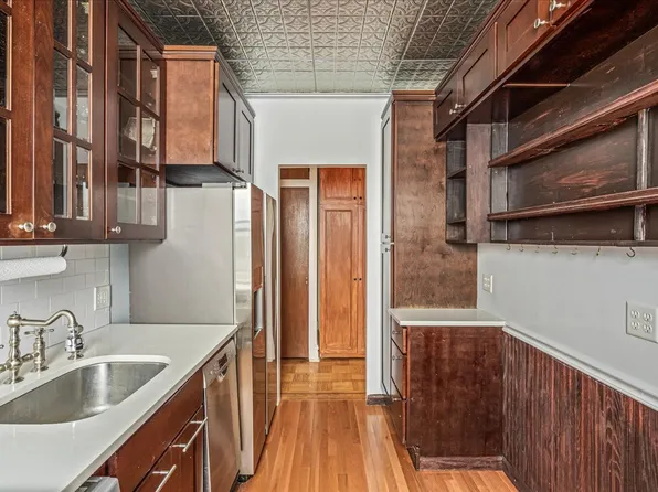 9204 Ridge Boulevard image 12 of 36