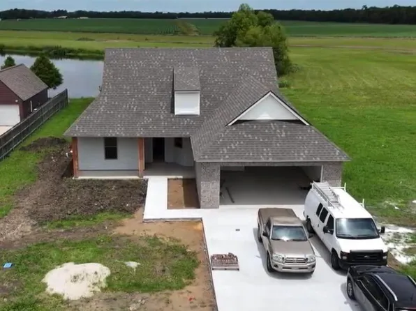 1025 Grand Loop, Breaux Bridge, LA 70517