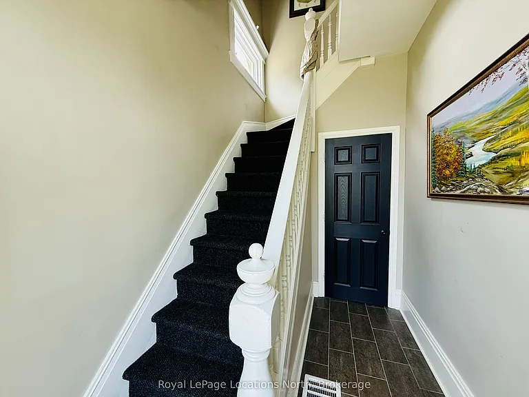 154 Hickory St #B — Photo 3
