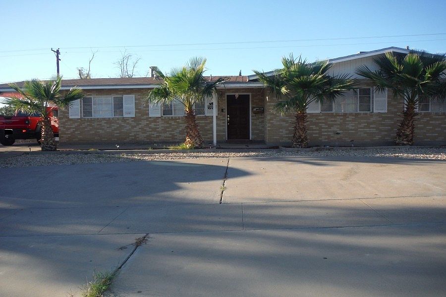 1st image of 205 Thunderbird Dr