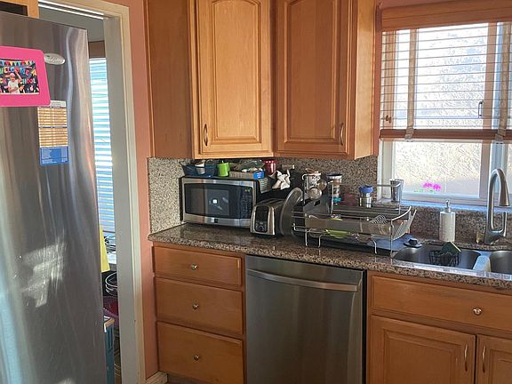 5th image of 6401 Benecia Ave