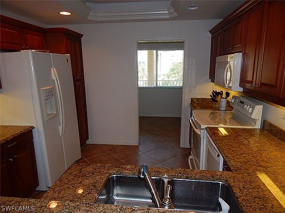 3rd image of 7401 Bella Lago Dr #Penthouse 543