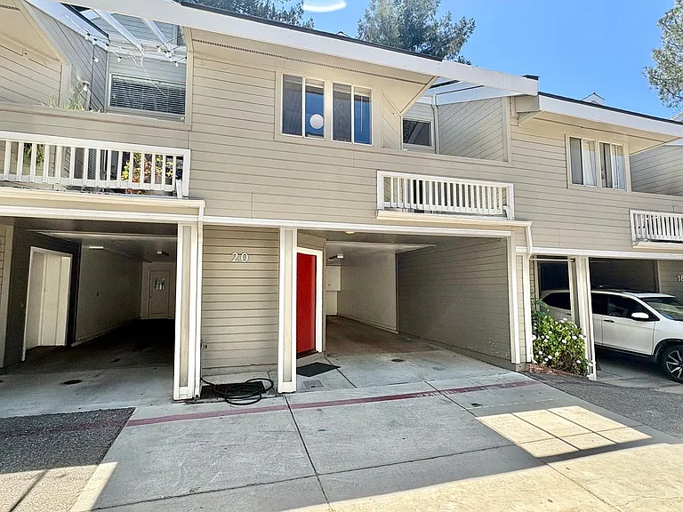 1185 E Foothill Blvd #20 — Photo 1