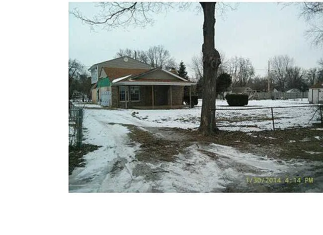 5026 W Regent St photo 1