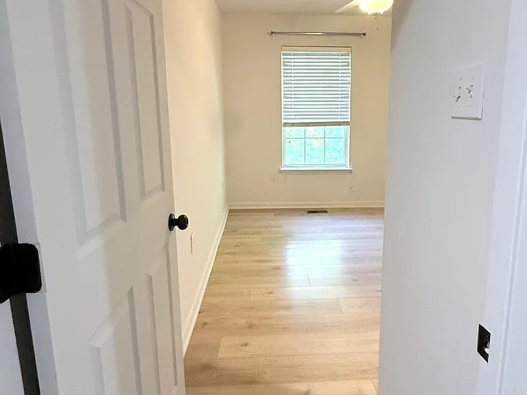 610 Brentwood Ct — Photo 34