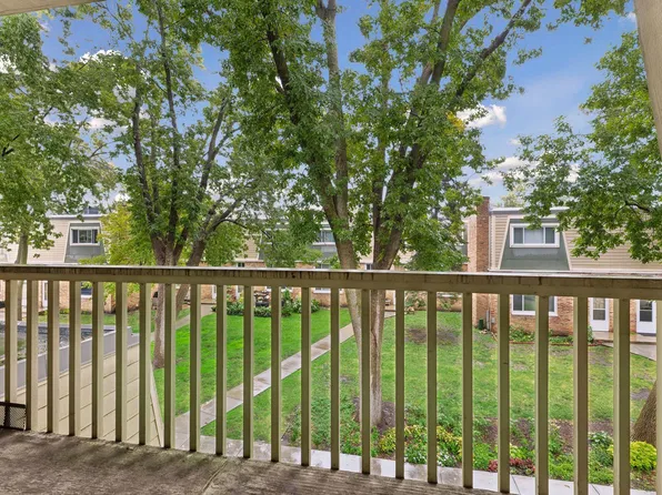 7414 W 22nd St APT 302, St Louis Park, MN 55426