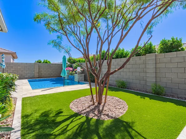 16863 W Maya Way, Surprise, AZ 85387