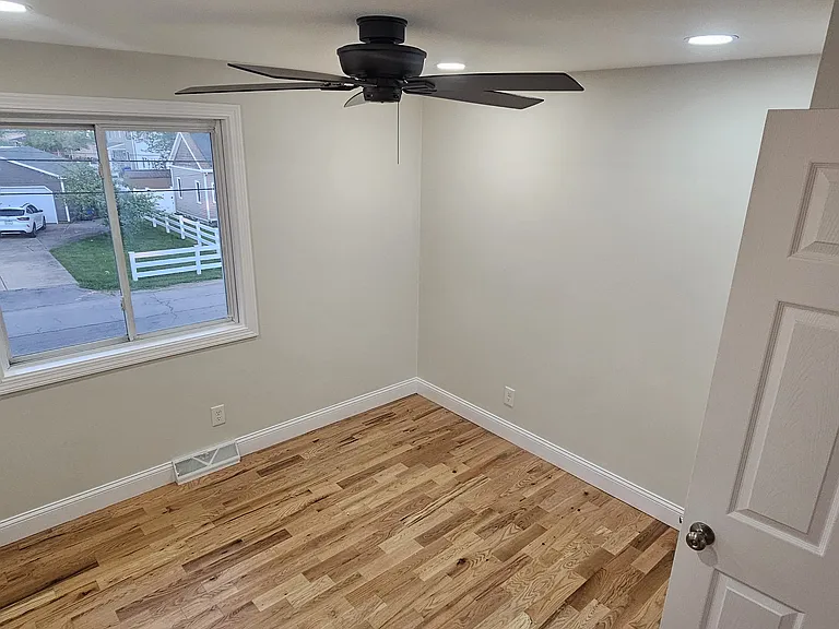 Bedroom #3 - 10' x10'