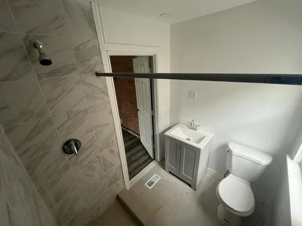 452 5th St #R, Niagara Falls, NY 14301