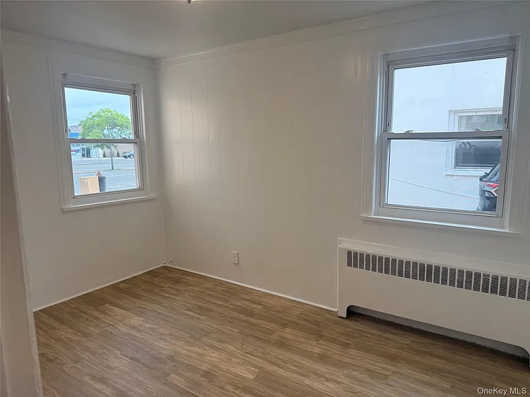 646 E Park Ave — Photo 7