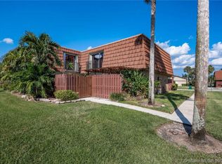 1205 SW 120th Way, Davie, FL 33325