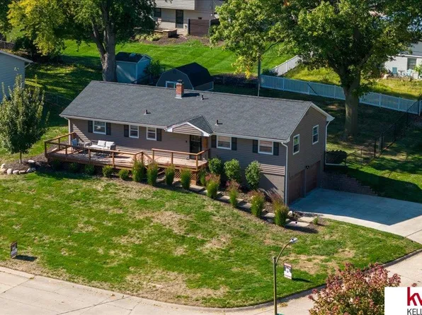 3302 S 106th St, Omaha, NE 68124