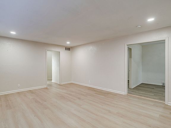 3rd image of 4721 Houghton Ave