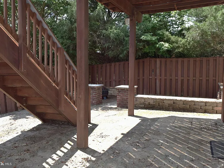 8819 Blue Royale Ln — Photo 43