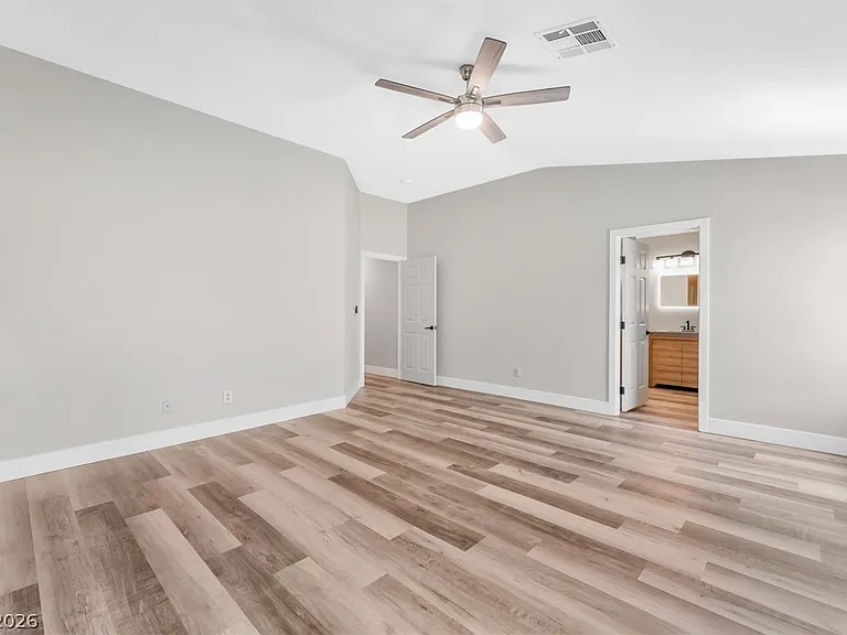 5121 Burr Oak Dr — Photo 13