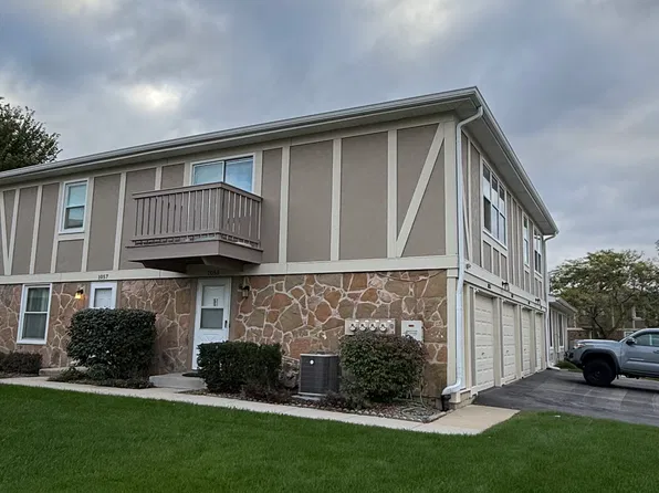 1055 Hampton Hbr, Schaumburg, IL 60193