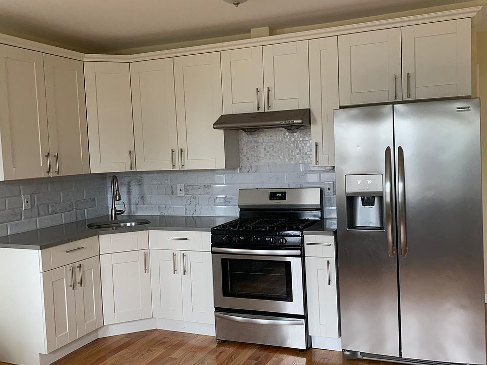 1st image of 101-16 43rd Ave #3
