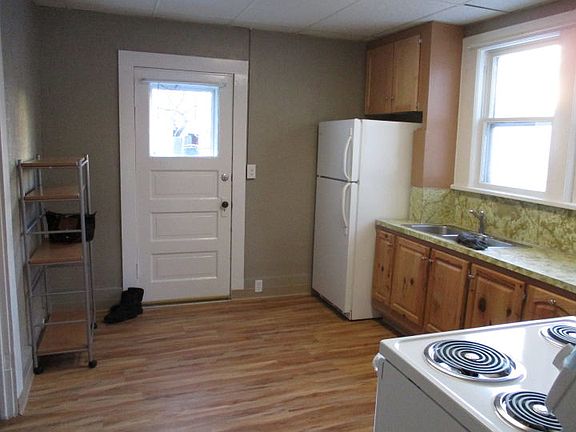 3rd image of 24 Alderson Ave