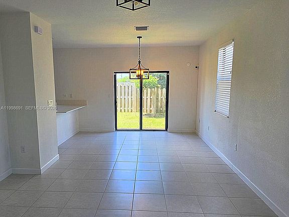 3rd image of 23500 SW 129th Path