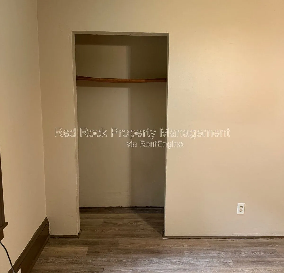 2 bed, 1.0 bath, $975 — Photo 4