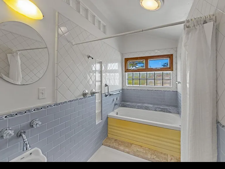 1251 Surf Ave — Photo 25