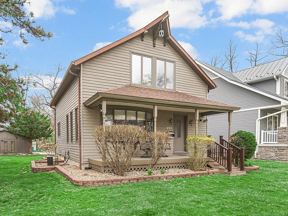 1713 Ridge Rd