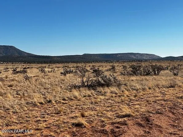 1270D W Along Way, Seligman, AZ 86337