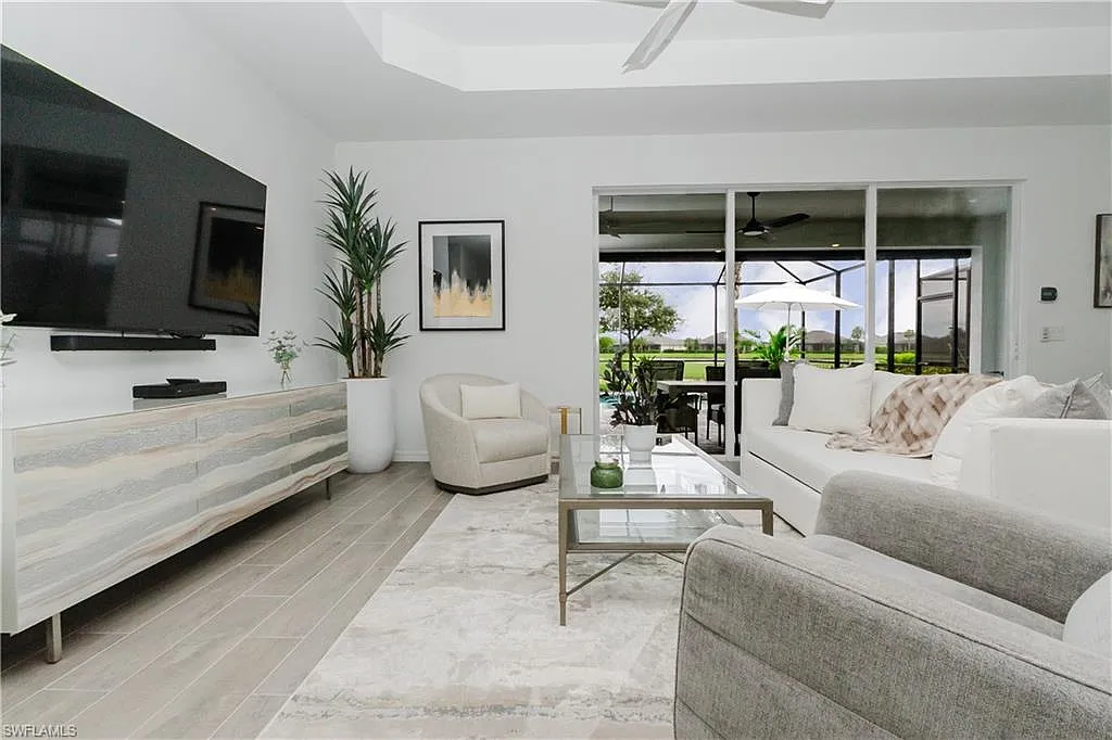 2 bed, 2.5 bath, 1850 sqft, $7,995 — Photo 4
