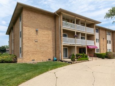 960 Beau Dr Unit 304, Des Plaines, IL, 60016