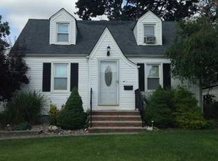 18 Market St, Edison, NJ 08817