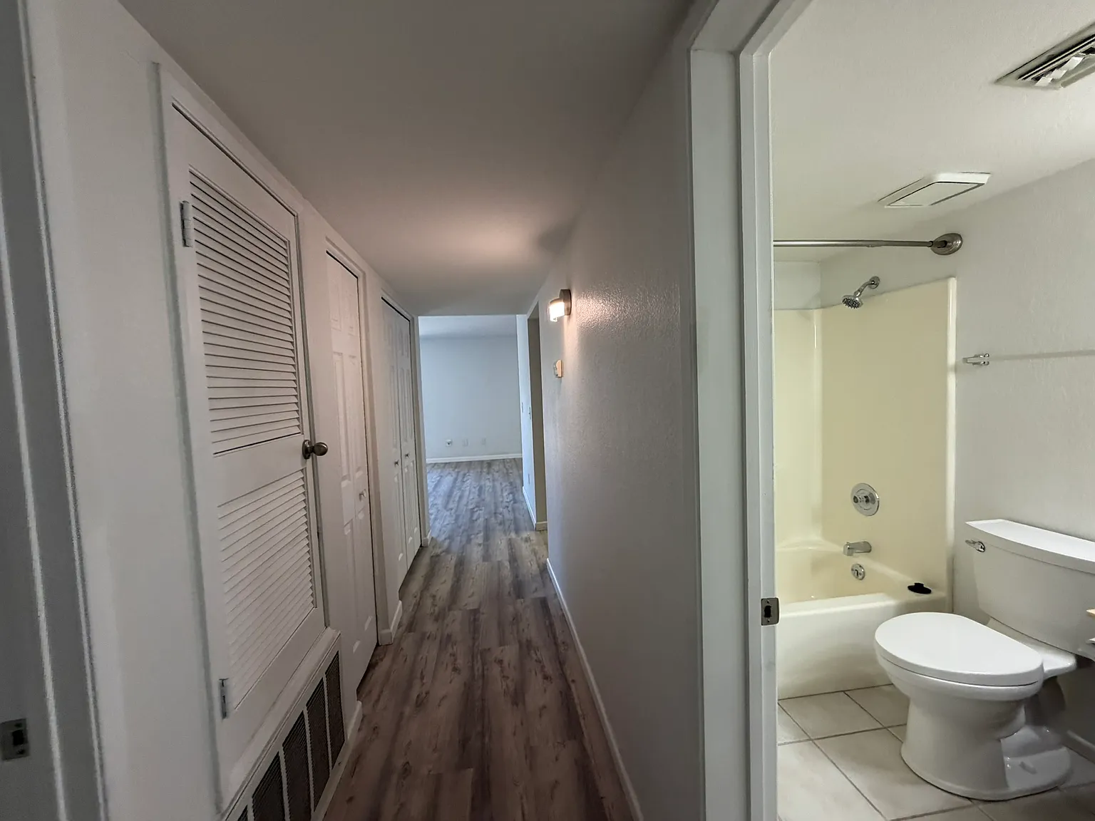 2 bed, 1079 sqft, $1,500 — Photo 2