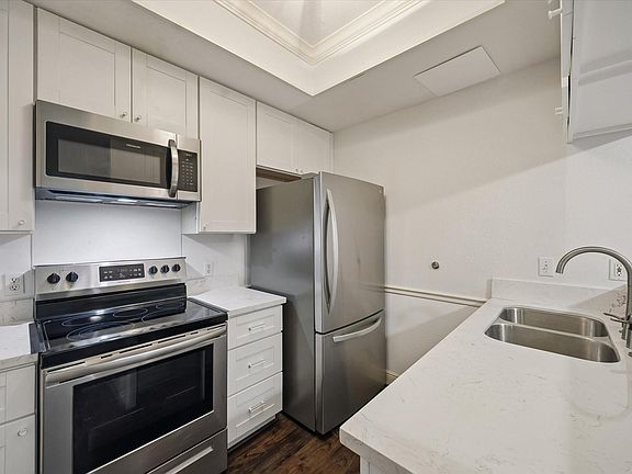 3rd image of 11711 Memorial Dr APT 175