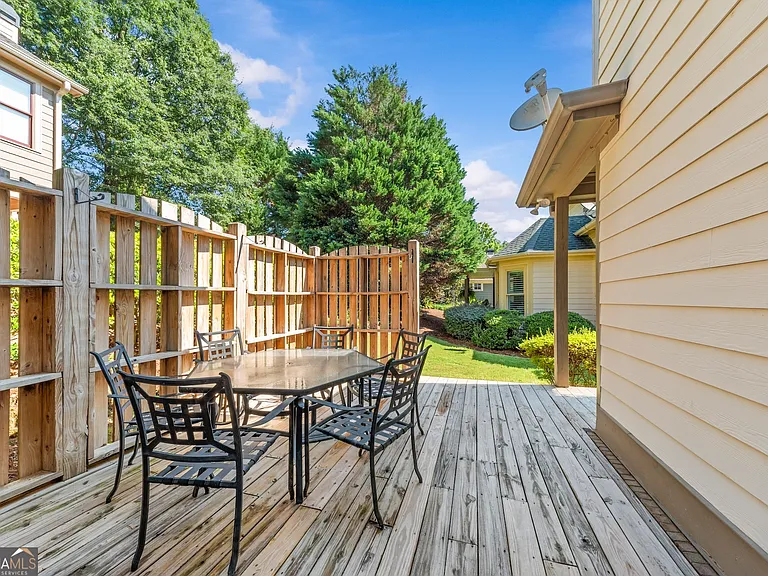 135 Idlewilde Dr — Photo 32