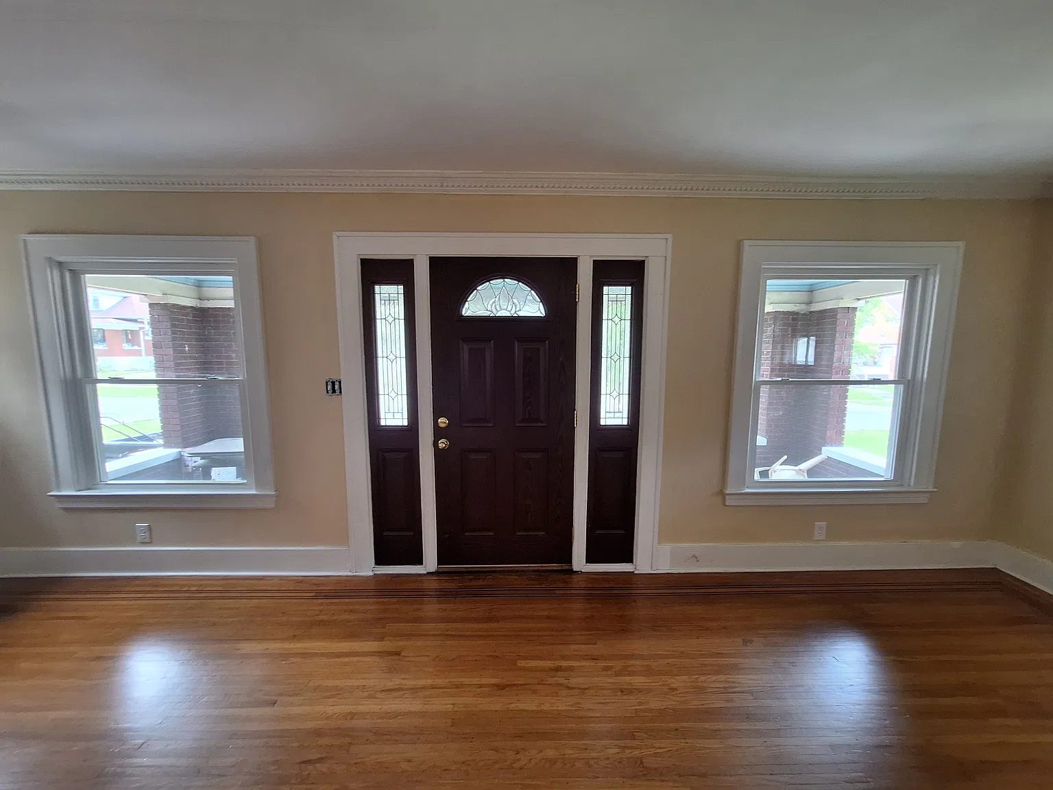 3 bed, 2.5 bath, 1371 sqft, $1,350 — Photo 3