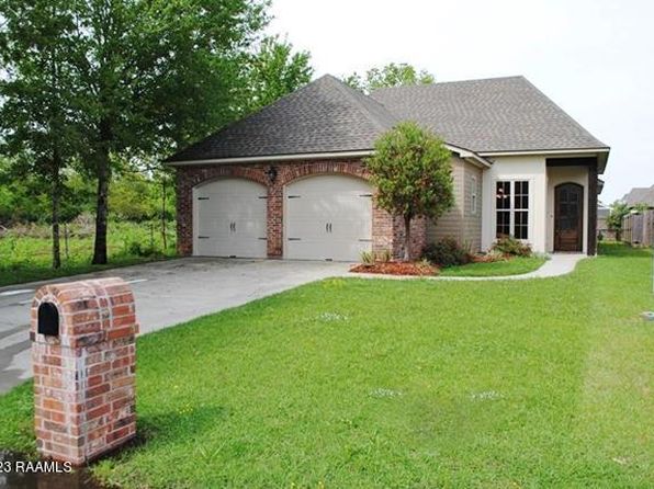 106 Clearwater Dr