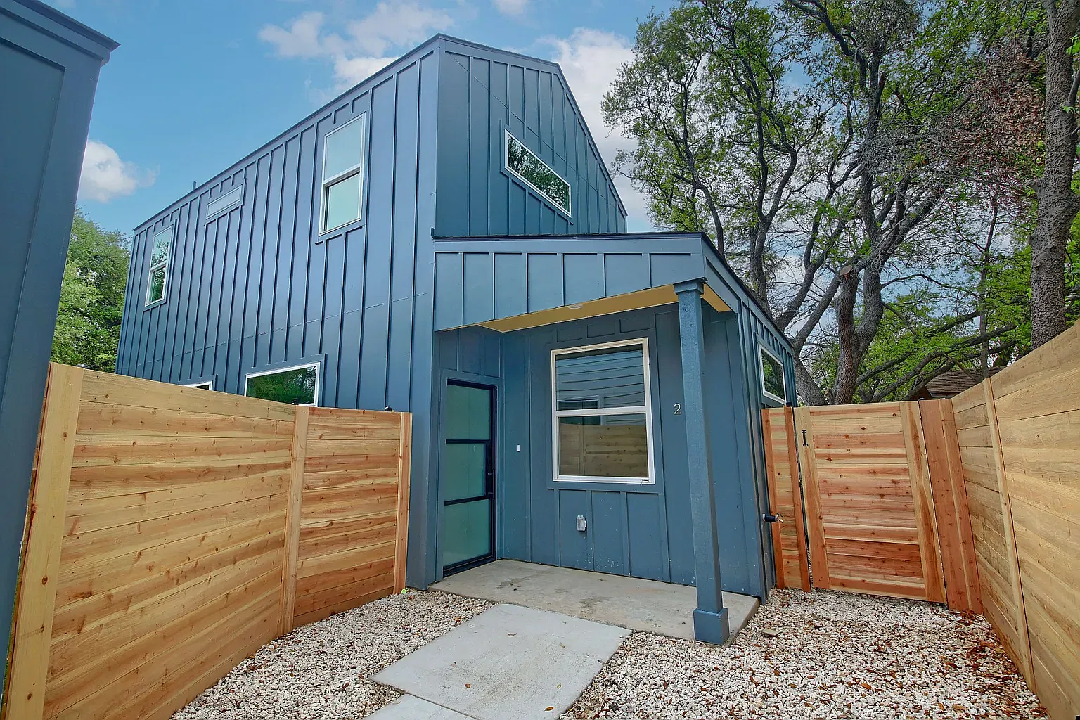 3 bed, 1153 sqft, $2,500 — Photo 1