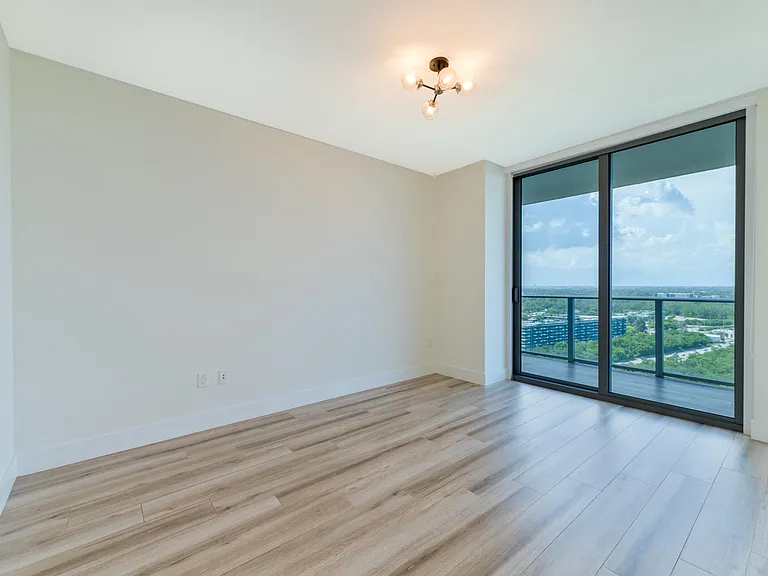 16385 Biscayne Blvd #2502 — Photo 18