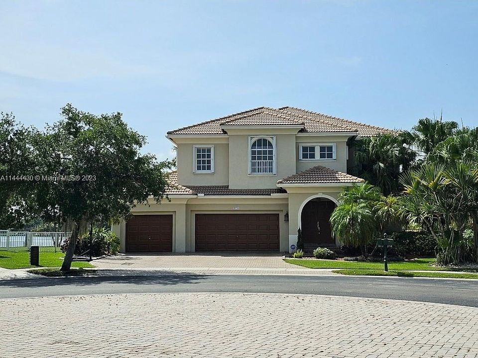 1st image of 3731 SW 195th Ave