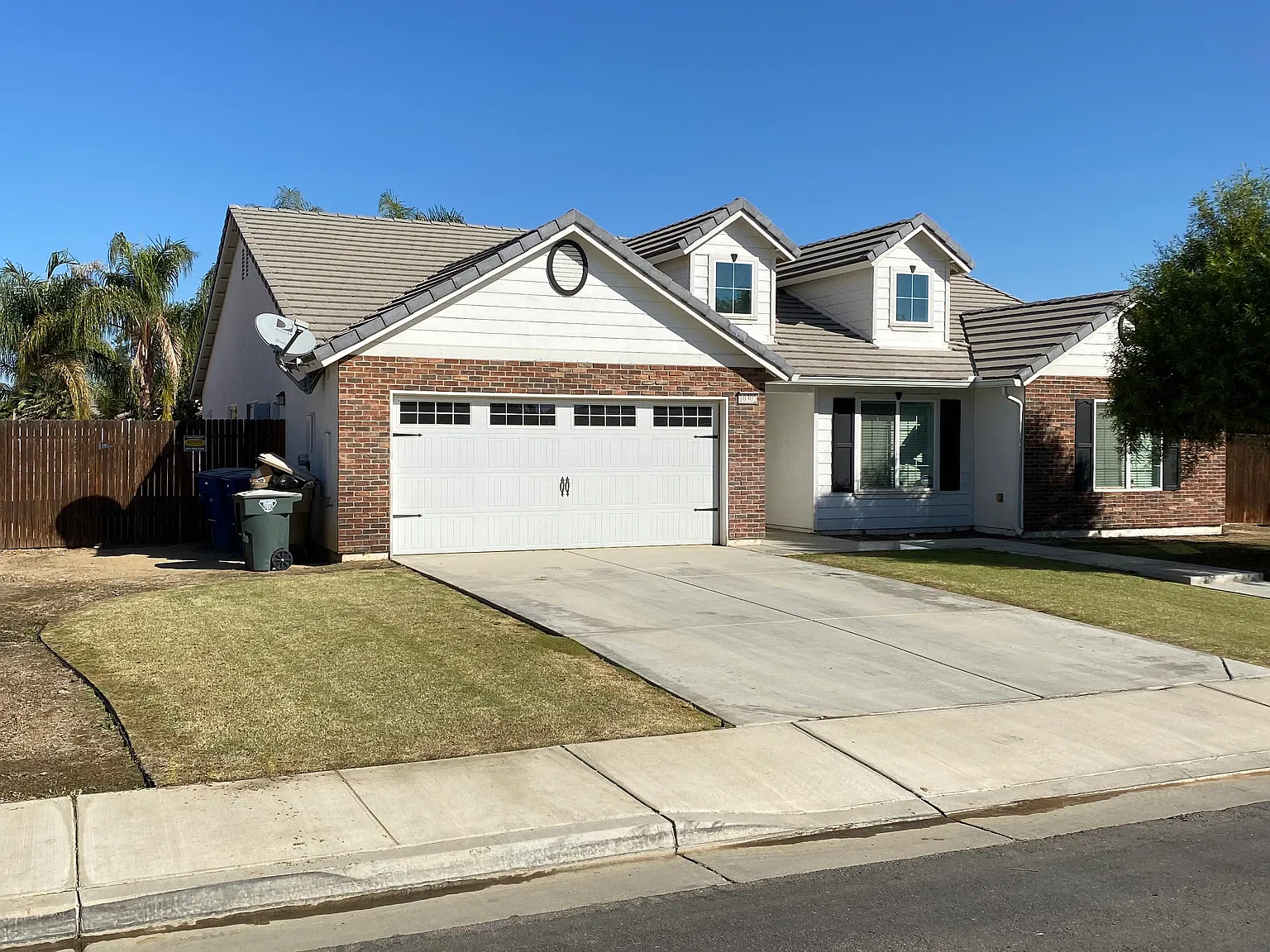 4 bed, 1998 sqft, $2,750 — Photo 2
