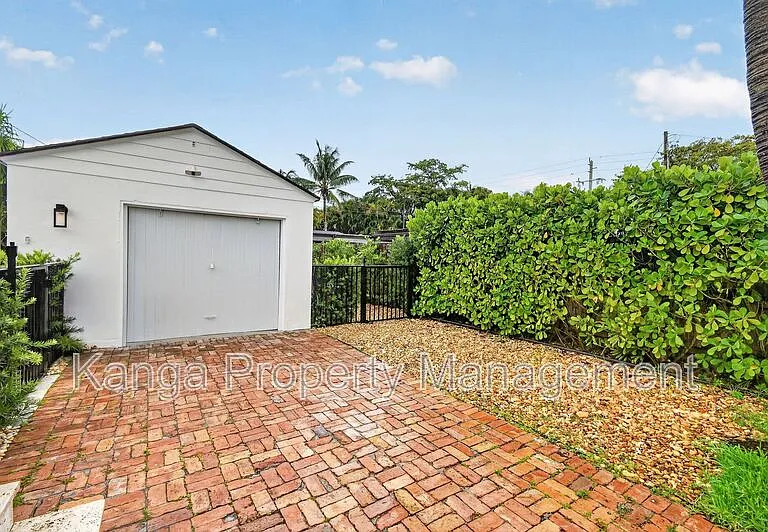236 Greymon Dr — Photo 50