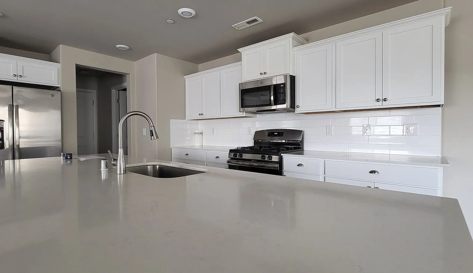 4 Bedroom DuPont Home for Rent — Photo 2