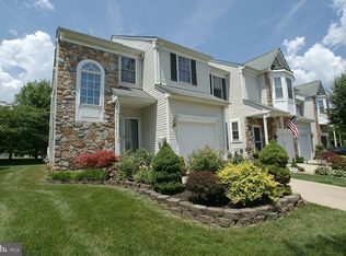 33 Farmington Ct, Bordentown, NJ 08505