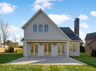 1 Daybreak Ln, Westport, CT