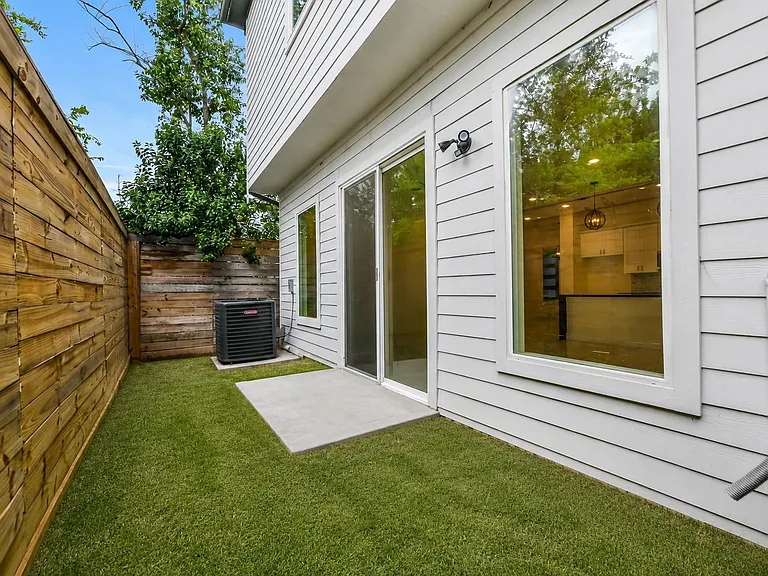 5906 Saint Augustine St #A — Photo 24