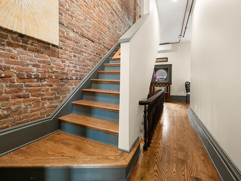 165 Genesee St — Photo 14