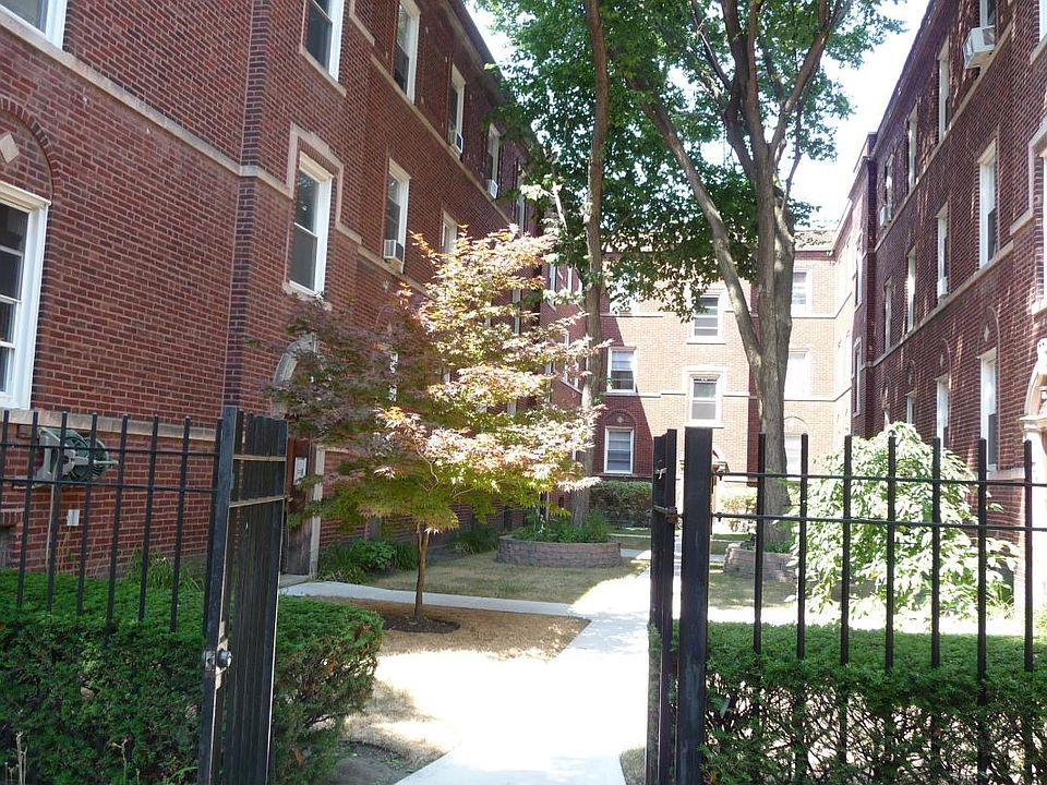 1st image of 2144 W Berteau Ave APT 2S